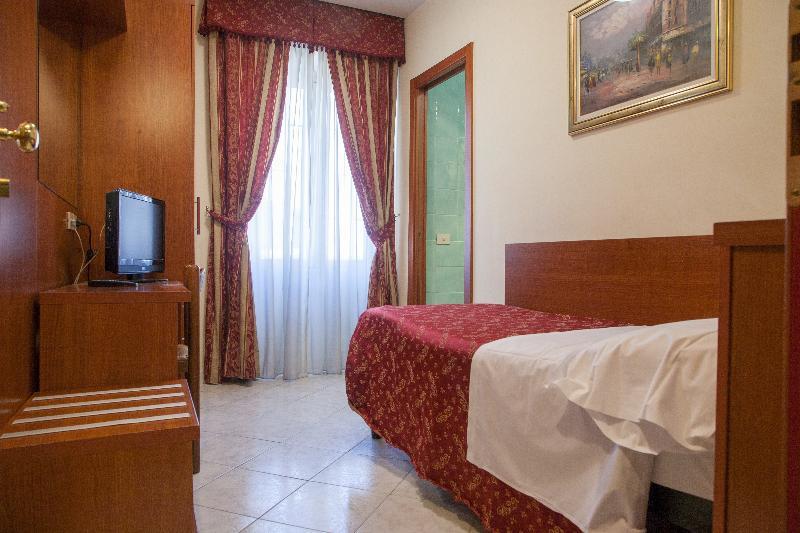 Hotel Marsala Рим Экстерьер фото